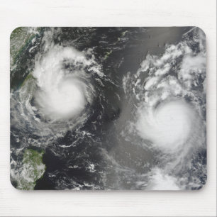 Typhoon Saomai und Tropensturm Bopha Mousepad