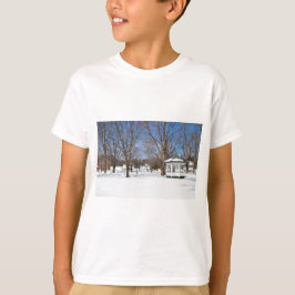Typische Stadt Vermont im Winter T-Shirt