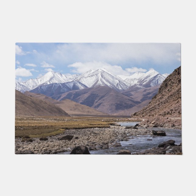 Typische tibetische Berglandschaft Fußmatte (Vorderseite)