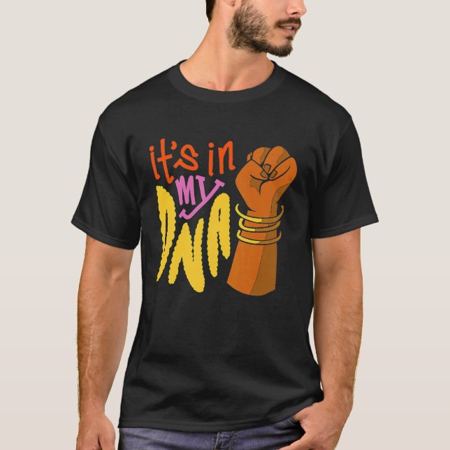 Typischer afrikanischer Proud Fist BLM T-Shirt (Vorderseite)