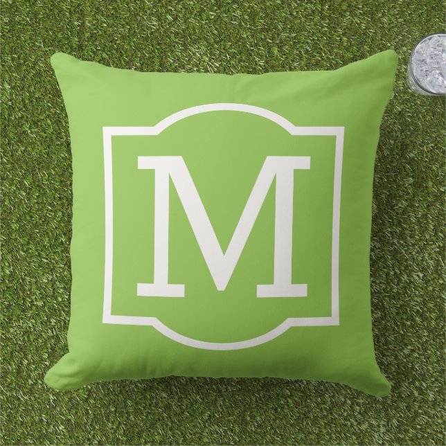 Typischer Monogramm-Letter für die Linse Kissen (Gras)