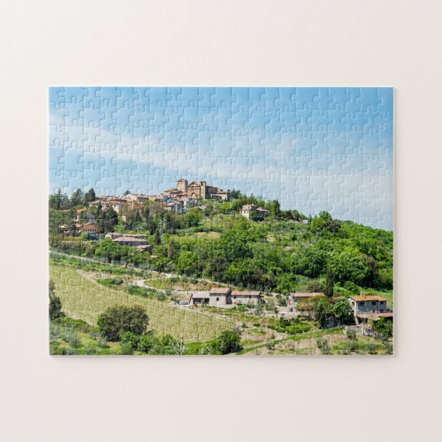 Typisches traditionelles Dorf in der Toskana - Ita (Horizontal)