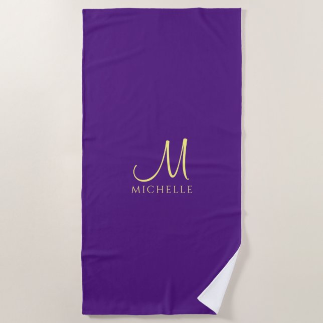 Typografie Monogramm Name Royal Lila & Gold Strandtuch (Vorderseite)