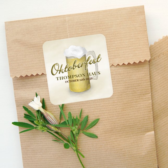 Typografie Trendy Script Oktoberfest Beer Quadratischer Aufkleber (Simple creative Oktoberfest custom sticker. )