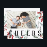 Typografisches Botanicals Foto Cheers Feiertagspostkarte<br><div class="desc">Postkarte. Diese neue Ferienkartenkollektion ist in jeder Hinsicht individuell anpassbar und mit unseren handbemalten Winterbeeren und Blattwerk ausgestattet. Kühne moderne Grüße, die zwischen dem Kunstwerk verwoben sind, bilden eine skurrile typografische Aussage, die sich herausstellt. Diese Auflistung enthält mehrere Foto- und Collage-Optionen, um Ihren Foto-Einstellungen anzupassen. Die Rückseite der Karte ist...</div>