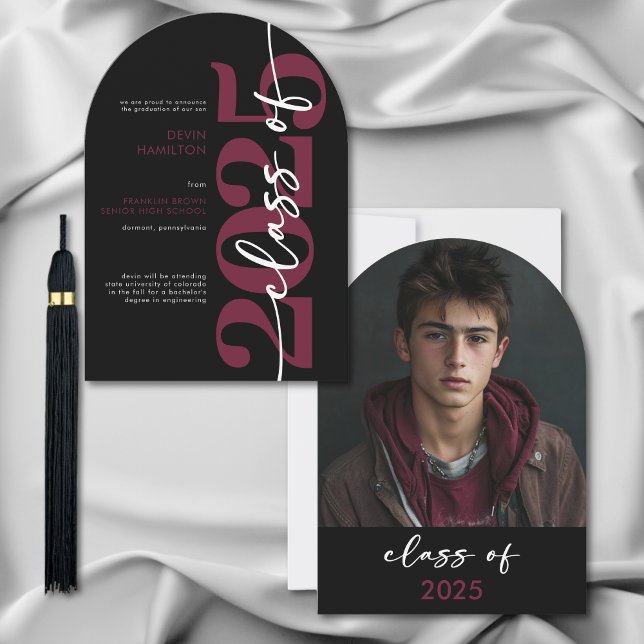 Typographie marron moderne Arch Grad Faire-part (Créateur téléchargé)