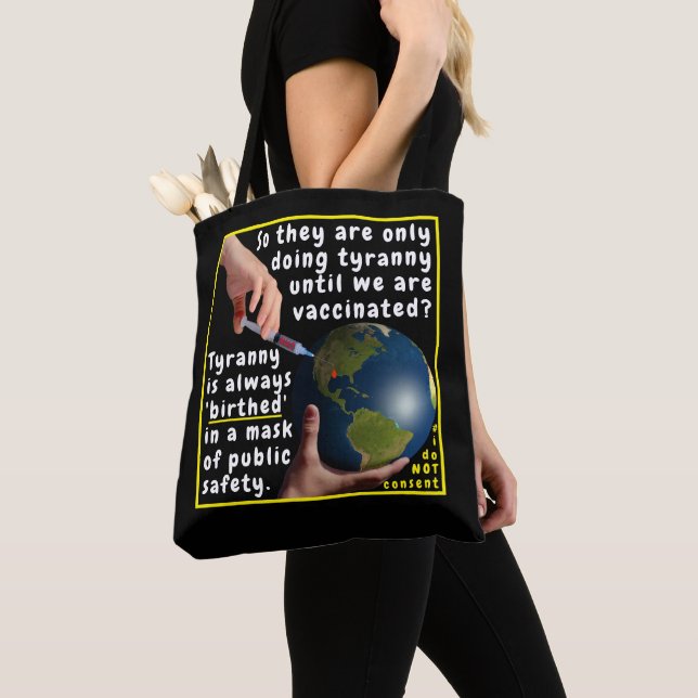 Tyranneys maskierte Tasche (Von Nahem)