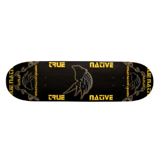 U.N.D richten gebürtiges Skate-Brett aus Skateboard