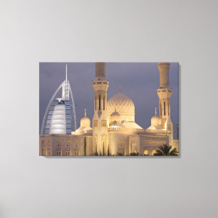 UAE, Dubai. Moschee im Abend mit Burj al Arab Leinwanddruck