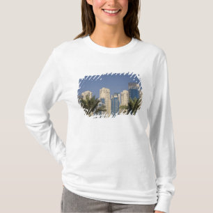 UAE, Dubai. Türme der Residenz Jumeirah Beach T-Shirt