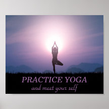 Üben Sie Yoga Motivierend Zitat Black Lila