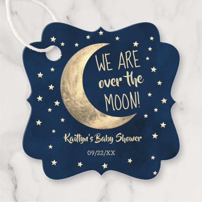 Über dem Mond | Babydusche Geschenkanhänger (Vorderseite)