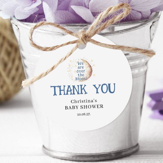 Über dem Mond Niedlich Blue Boy Babydusche rund Geschenkanhänger (Von Creator hochgeladen)