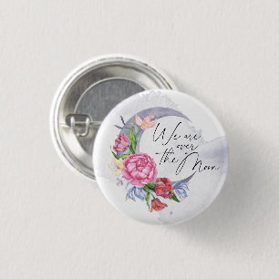Über den Mond Blumen-Baby-Party Button