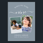 Über die Jahre paare Foto Hochzeit Moderne Tabl Tischnummer<br><div class="desc">Erinnern Sie sich an Ihre Hochzeitsempfang-Tischnummern - Diese eleganten, einfachen Tischnummern bieten Ihnen die Möglichkeit, ein Foto der Braut und des Bräutigams im gleichen Alter wie die Tischnummer, die Braut- und Bräutigamen und das Hochzeitsdatum einzufügen. Die Hintergrundfarbe ist staubblau mit weißem Text, aber diese können in jede beliebige Farbe geändert...</div>