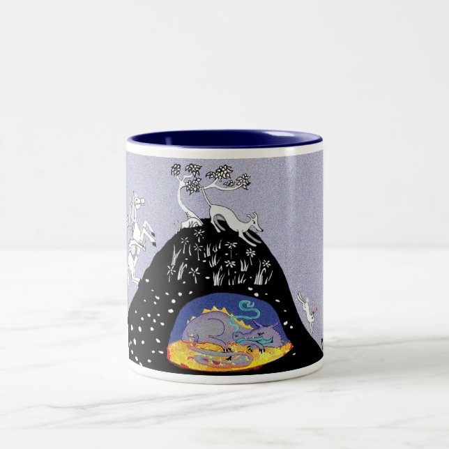 über Hügel und unter Hügel Zweifarbige Tasse (Mittel)