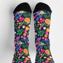 Über schwarzem Hintergrund mit Blumen