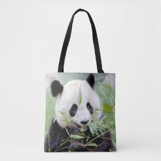 Überall in der Tasche. Foto Riesenpanda, Panda Gea Tasche