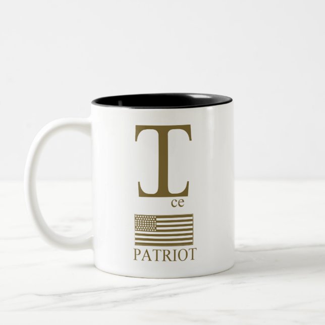Übergroße Monogramm "I" PATRIOT Tasse — Bold (Links)