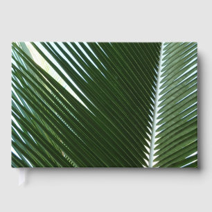 Überlappen von Palm Fronds Tropical Green Abstrakt Gästebuch