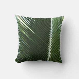 Überlappen von Palm Fronds Tropical Green Abstrakt Kissen Für Draußen
