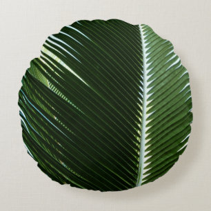 Überlappen von Palm Fronds Tropical Green Abstrakt Rundes Kissen