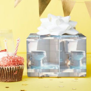 Überlauftoilette in einem weißen Badezimmer Geschenkpapier