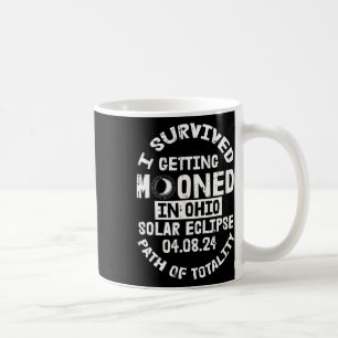 Überlebte Bewölkung in Ohio Solar Eclipse Apri Kaffeetasse