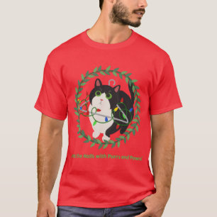 Überprüfen Sie die Hallen mit Falten und Pfauen. T-Shirt