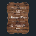 ÜBERRASCHENDES Geburtstagsparty Rustikales Holz je Einladung<br><div class="desc">Rustikales Vintages Holzdesign. Perfekt für jeden Altersgeburtstag. Ändern Sie einfach den Text,  um Ihr Party Anzug. Rückdruck im Lieferumfang enthalten.</div>