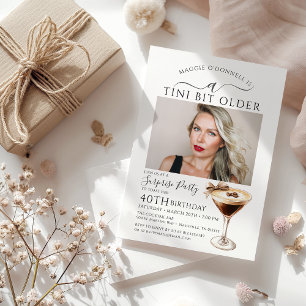 ÜBERRASCHENDES PARTY A Tini Bit Älterer Martini 40 Einladung