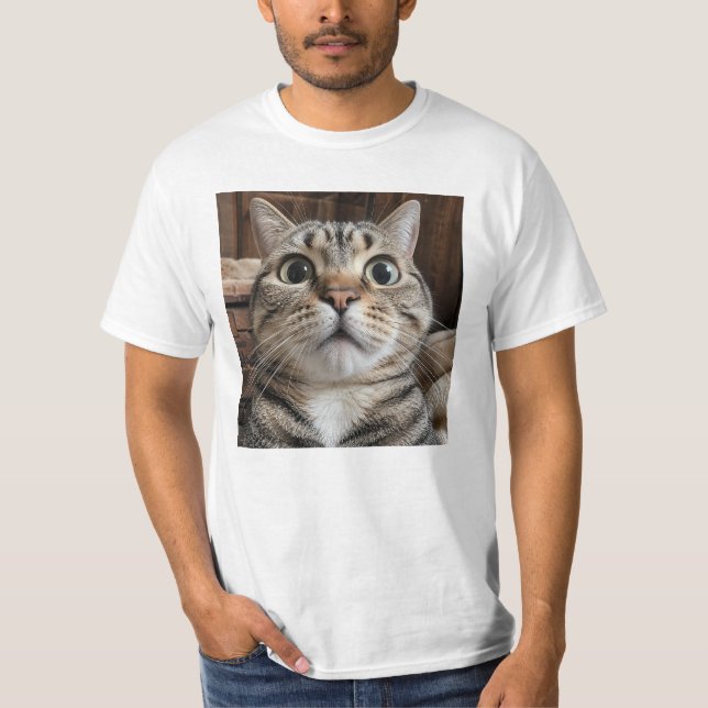 Überraschter Katzengesicht, Katzenfoto T-Shirt (Vorderseite)
