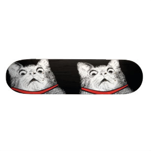 Überraschtes Katzen-Keuchen Meme - Skateboard