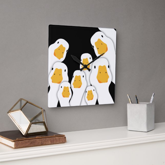 Überwachung durch Eerie: Geese-Überwachung aus dem Quadratische Wanduhr (Büro)