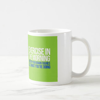 Übung in der Morgen-Tasse Kaffeetasse