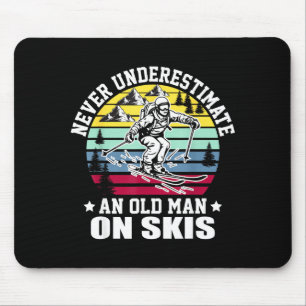 Ueberschätze niemals einen alten Mann, der Skifahr Mousepad