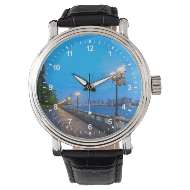 Ufer von Guangzhou Armbanduhr (Vorderseite)