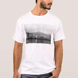 Ufergegend-Ansicht von Ketchikan, Alaska T-Shirt