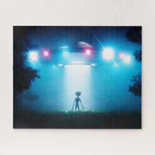 UFO schwebender außerirdischer Besucher ET ist zu