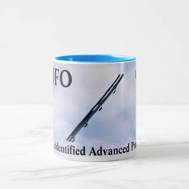 UFO ZWEIFARBIGE TASSE (Mittel)