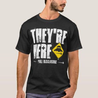 Ufos sind hier T-Shirt