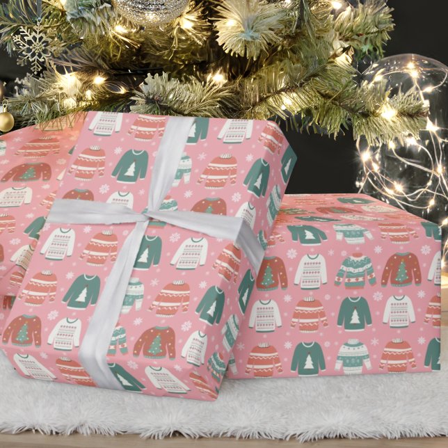 Ugg Christmas Sweater Pink Holiday Wrapping Paper Geschenkpapier (Von Creator hochgeladen)