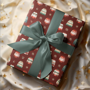 Ugly Christmas Sweater   Holly and Berries Pattern Geschenkpapier