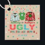 Ugly Sweater Christmas Baby Dusche Geschenkanhänger<br><div class="desc">Feiern Sie stilvoll mit diesen niedlichen und sehr trendigen Babyduschen, die Anhänger bevorzugen. Dieses Design lässt sich leicht mit Ihrer speziellen Veranstaltungssprache personalisieren und Ihre Gäste werden begeistert sein, wenn sie diese fabelhaften Tags sehen.</div>