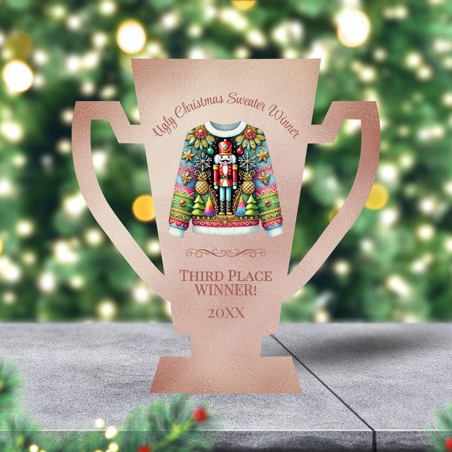 Ugly Sweater Gewinner Bronze 3rd Place Trophy Freistehende Fotoskulptur (Von Creator hochgeladen)