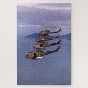 UH-1E Huey Hubschrauber – HML-167 U.S. Marines 197