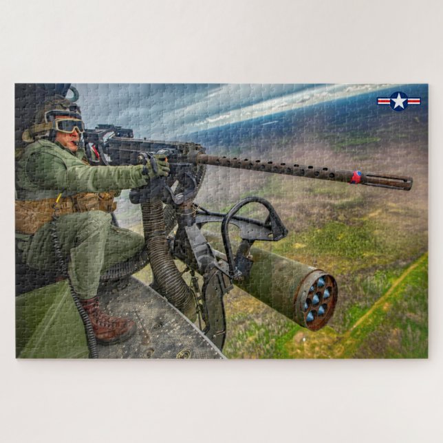 UH-1Y VENOM GUNNER (20x30 INCH) (Horizontal)