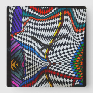 Uhr der optischen Illusionswand