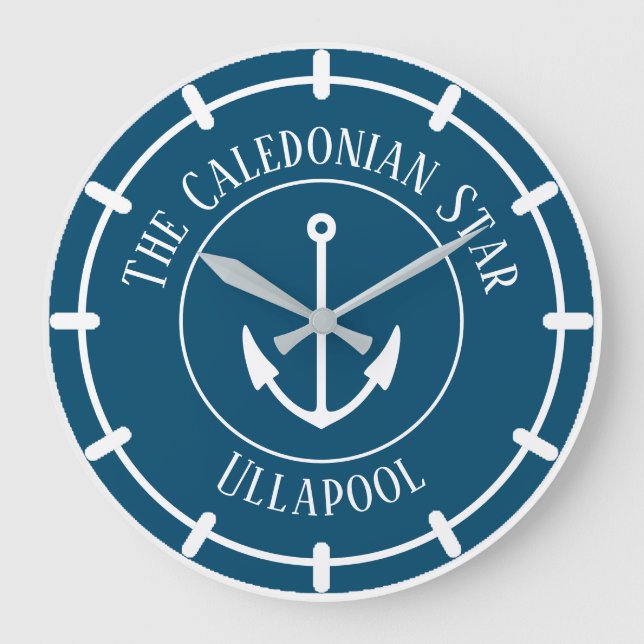 Uhr für ein Boot. Die große Uhr des Schiffes (Vorderseite)