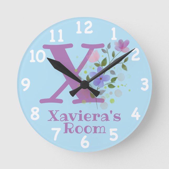 Uhr im floralen Design mit Namen Xaviera und Initi (Vorderseite)